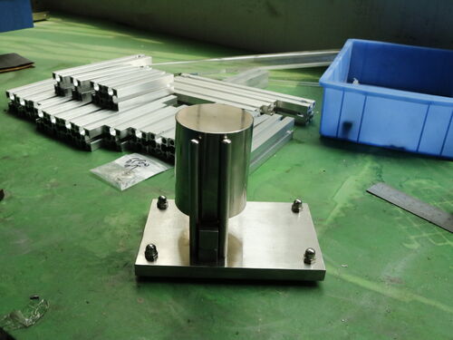 Последние новости компании о Почему важны испытания на сжатие при нагреве вилок и розеток для соответствия стандарту IEC 60884-1